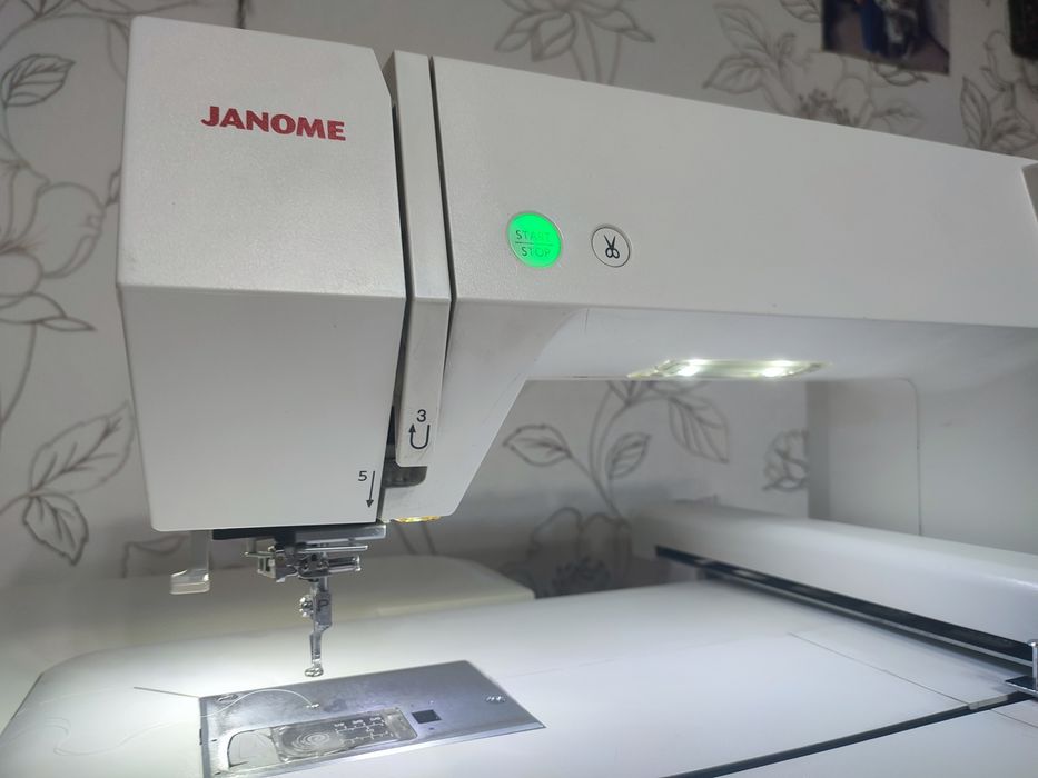 Вишивальна машина Janome 500e