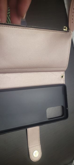 Etui złote samsung S20 Fe 5g i gratisy. Polecam.