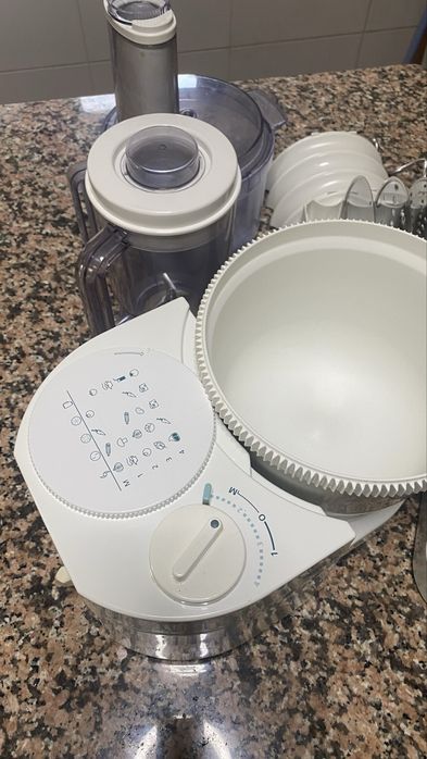 Processador de Alimentos Philips HR7805/A – Completo (600W)