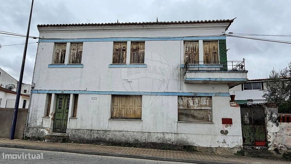 Moradia T4 para venda