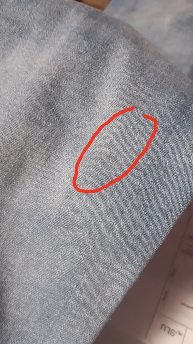 Spodnie jeansowe damskie z niskim stanem z rozdarciami z dziurami r. S