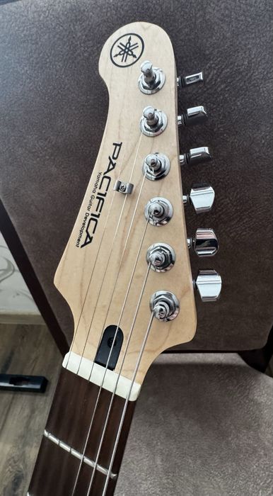 Електрогітара Yamaha Pacifica 112J L (Black) (б/в)