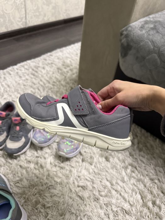 Кросівки дитячі Skechers 32 33 35 розмір договірна