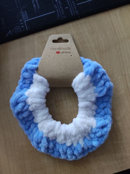 Nowa biało niebieska gumka do włosów crunchie diy handmade
