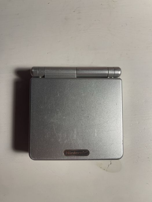 Gameboy Advance SP 001
