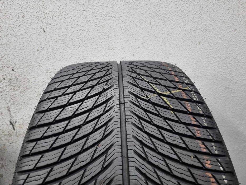 285/35/22 106W Michelin Pilot Alpin 5 SUV D.2323