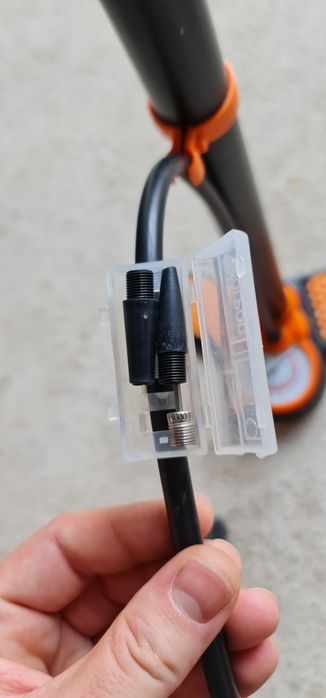 Pompka stojąca rowerowa z manometrem