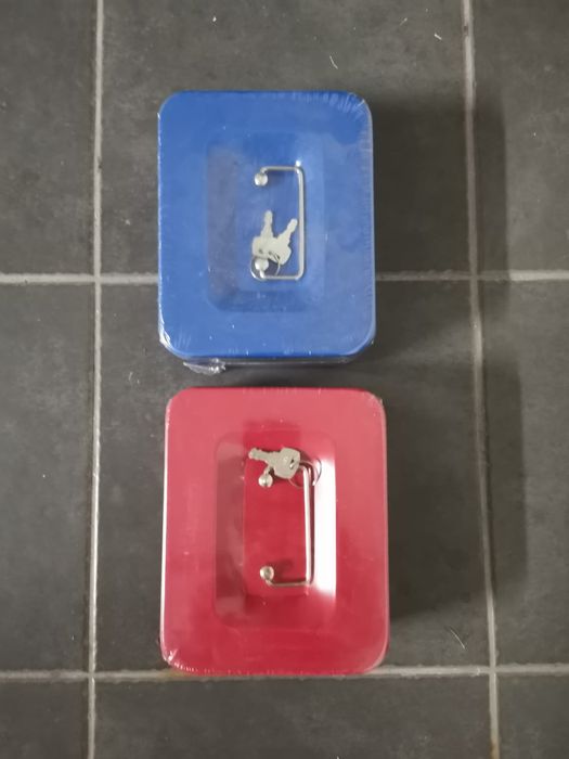 Caixa metálica para dinheiro, fechadura, 2 chaves