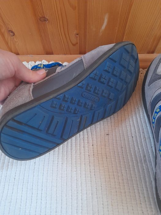 Кроссовки HI-TEC 38 р. 24 см.  В хорошем состоянии