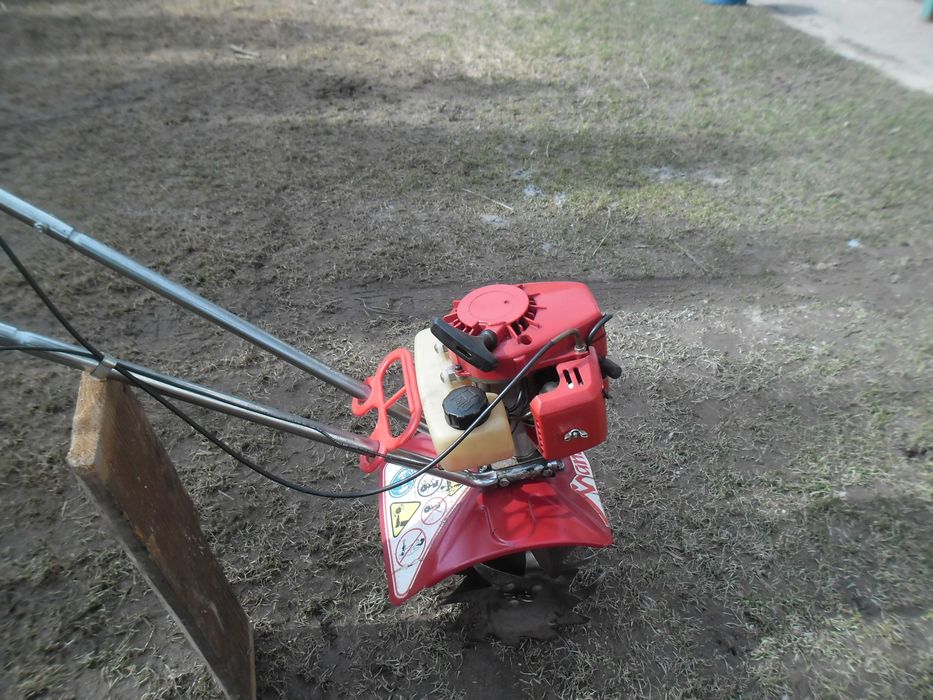 mała glebogryzarka mantis