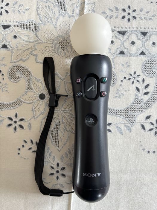 Playstation 3 com comandos, jogos e componentes