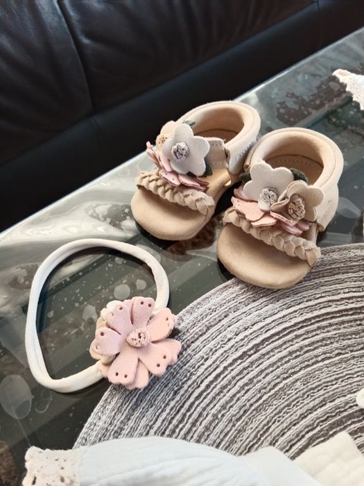 Buciki niechodki Butterfly Kids sandałki chrzest święty