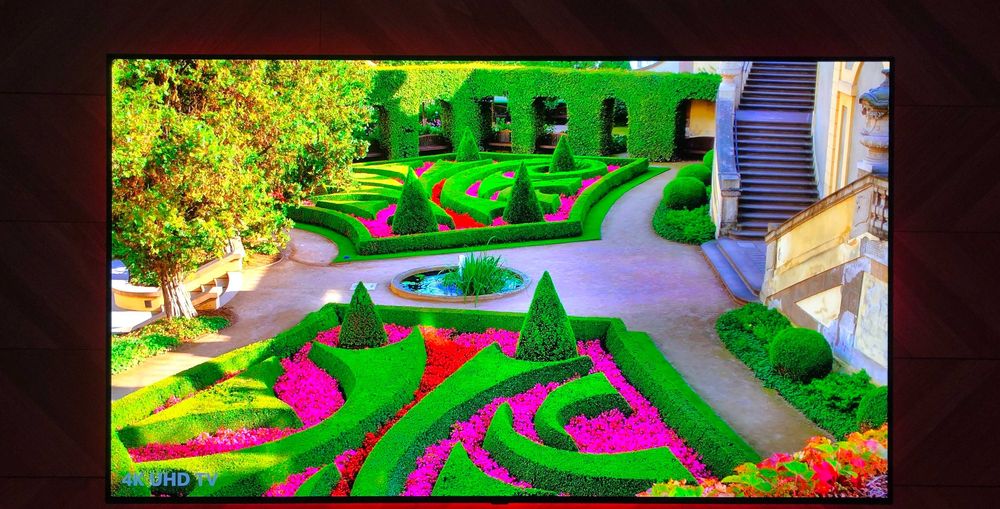 75 cali Qled Samsung 120Hz HDR Apple AirPay 2 Ambient Dolby Atmos