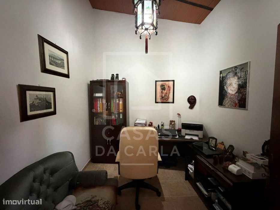 Propriedade T3 com Anexo T1+1 completamente renovada e jardim com 1...