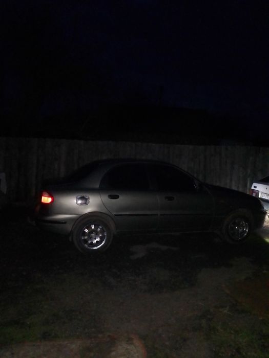 Део Ланос сенс 1300