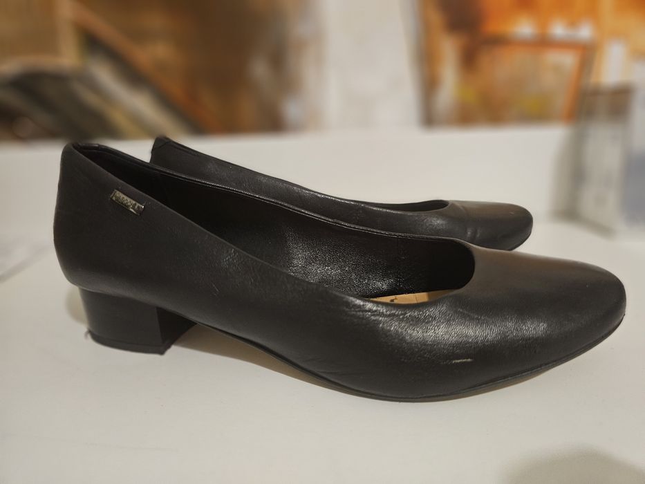 Buty skórzane Lasocki roz. 41