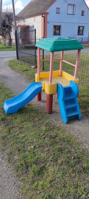 Zjeżdżalnia  dla malucha