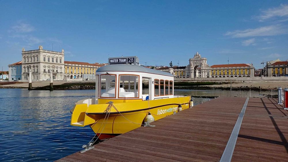 Embarcação turística 18 passageiros - Diesel Volvo Penta D6 DPI 340cv