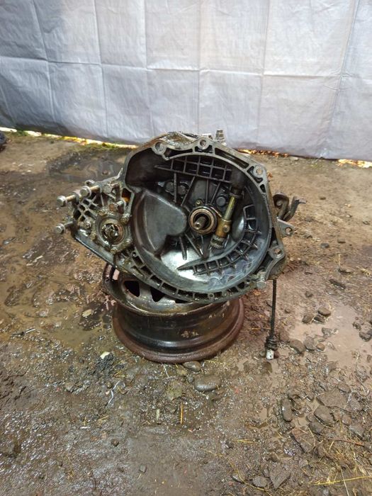 Двигун і коробка Opel Vectra A