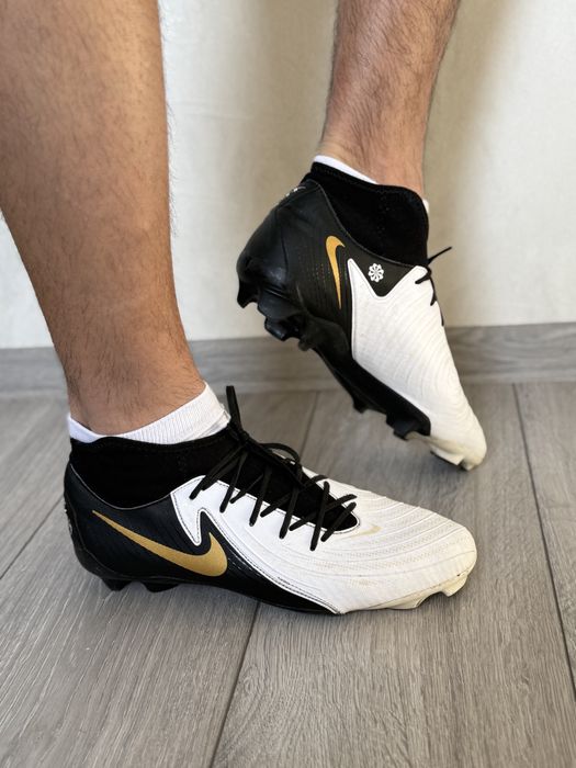 Бутси  Nike Phantom Luna