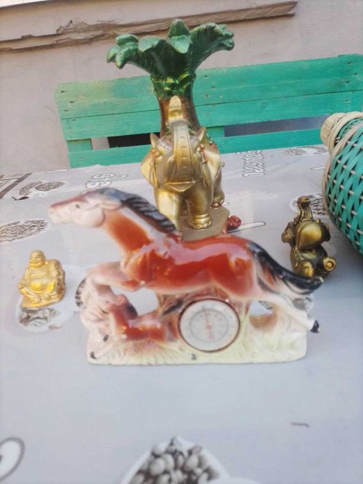 Статуэтки, кувшин