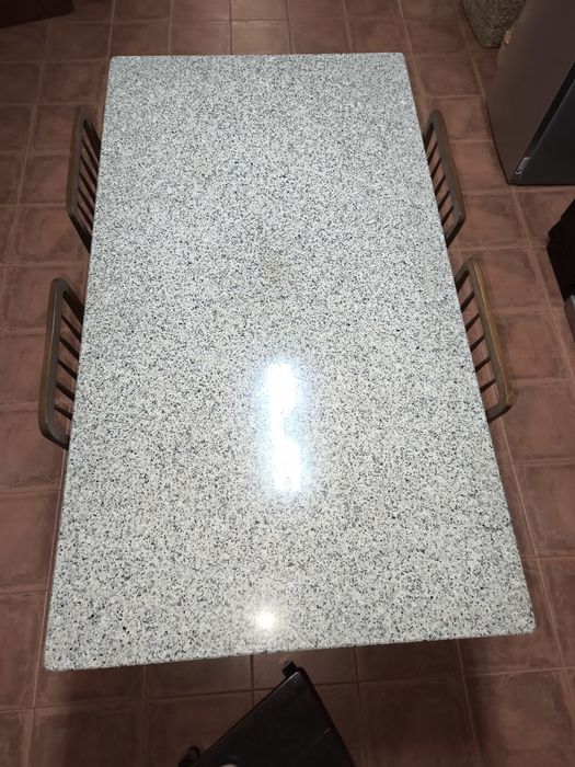 Mesa madeira maciça com pedra mármore