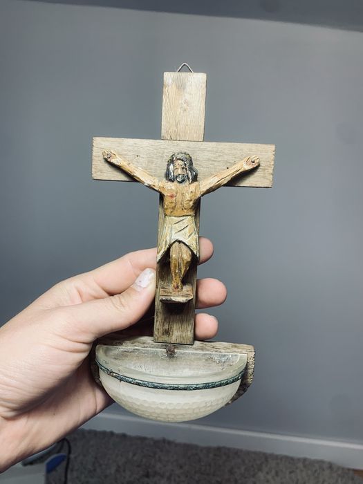 Krzyż piękna stara kropielnica antyk krucyfiks