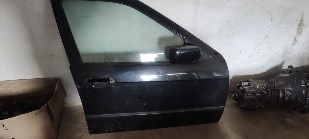 Продам двері BMW е36