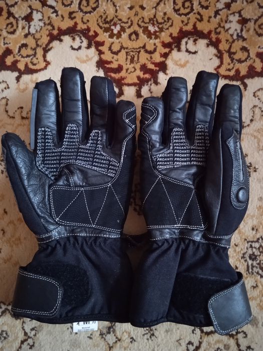 Мотоциклетниэ перчатки