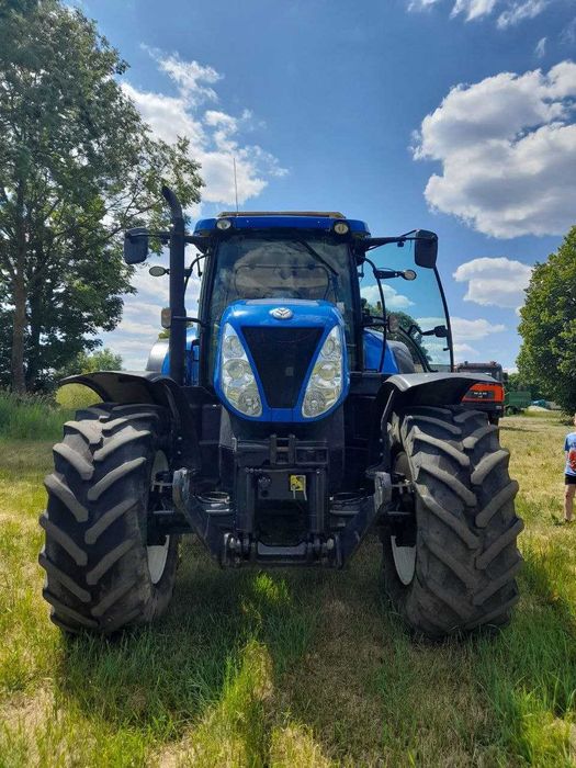 New Holland t7 250
