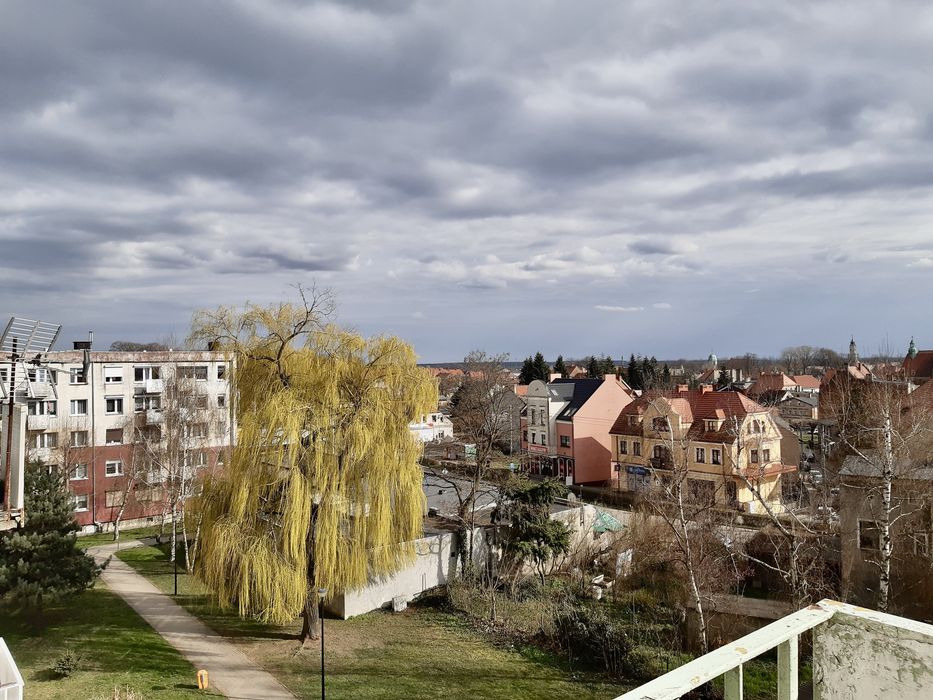 Układ niezależny, balkon, piwnica, do odnowienia