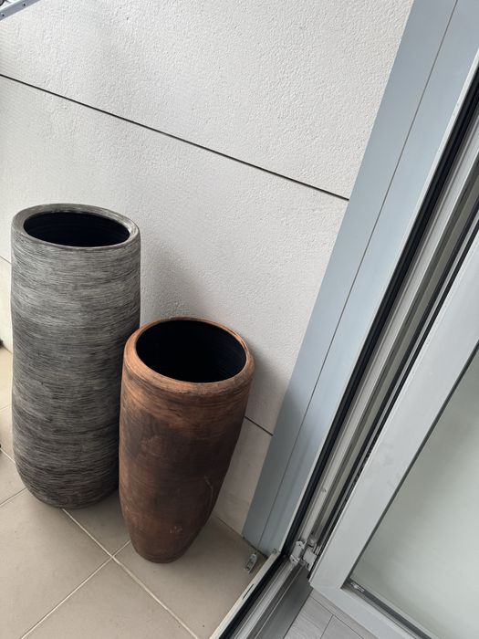 Dois jarrões ceramicos