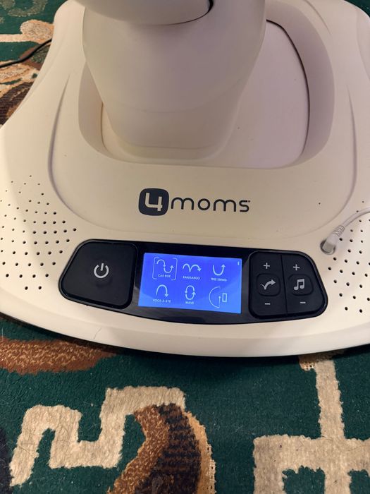 Заколисуючий центр шезлонг 4moms 4.0