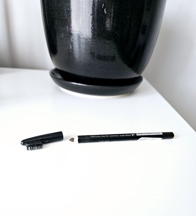 Nowa kredka do brwi Hean 403