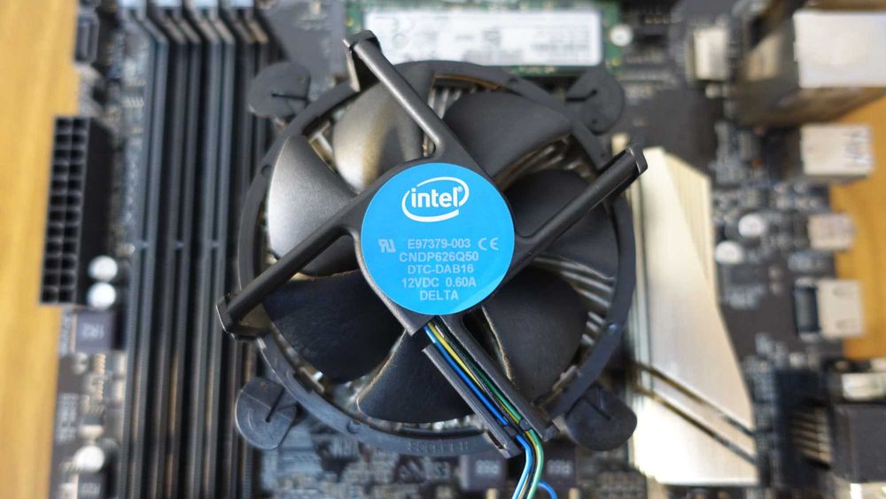 Motherboard Asus 150-Pro/ Processador Intel