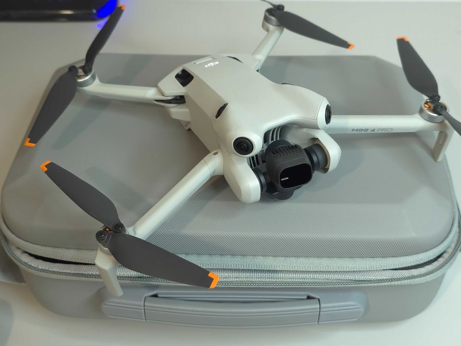 DJI Mini 4 Pro – Kit Fly More (Estado Impecável)