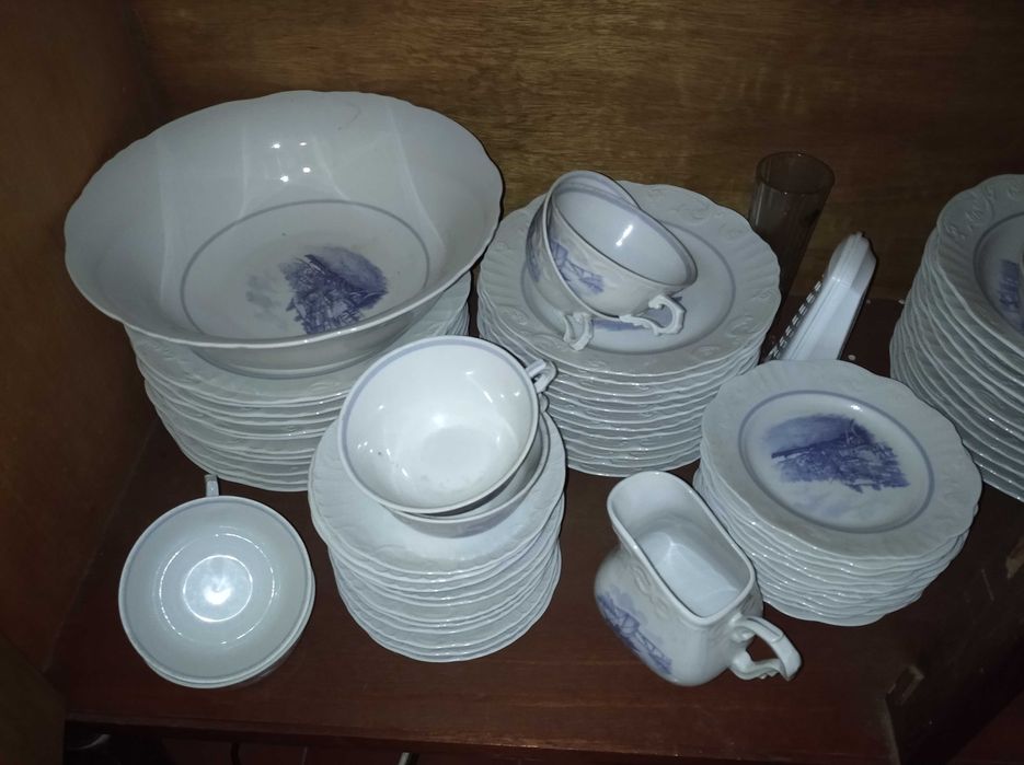 Conjunto de Loica /Porcelana de Vista alegre antigo