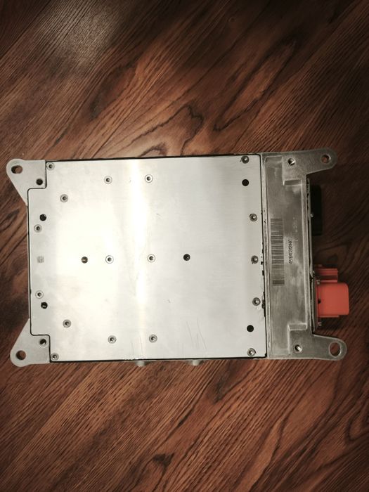 Чарджер -Інвертор для ауді ку5,Фольксваген е  голф