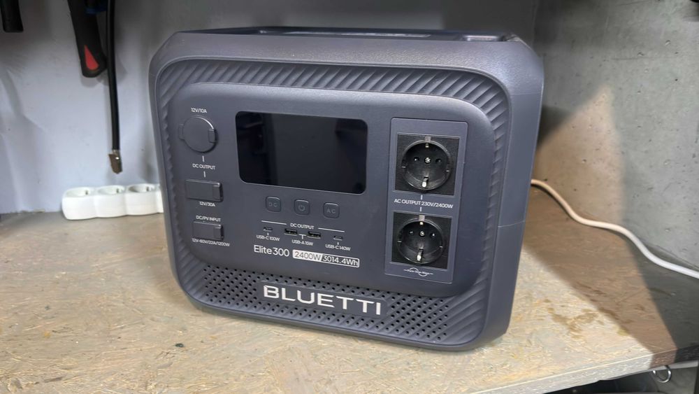 Stacja zasilania Bluetti Elite 300 jak nowa