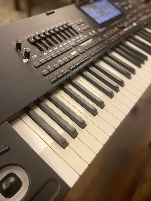 Teclado Korg PA4X 76