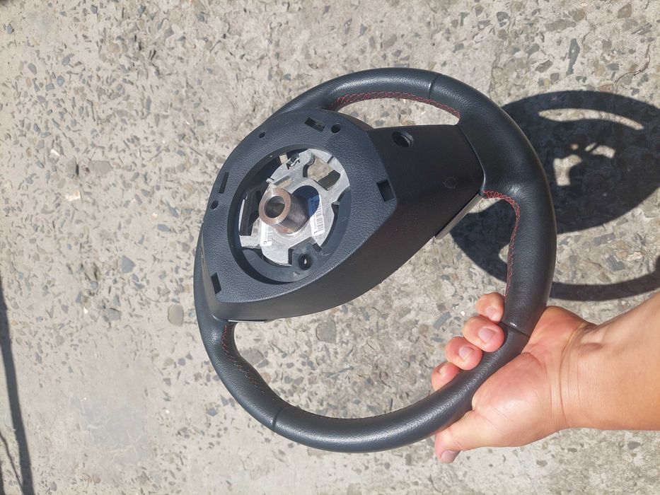 руль nissan note e11 tiida