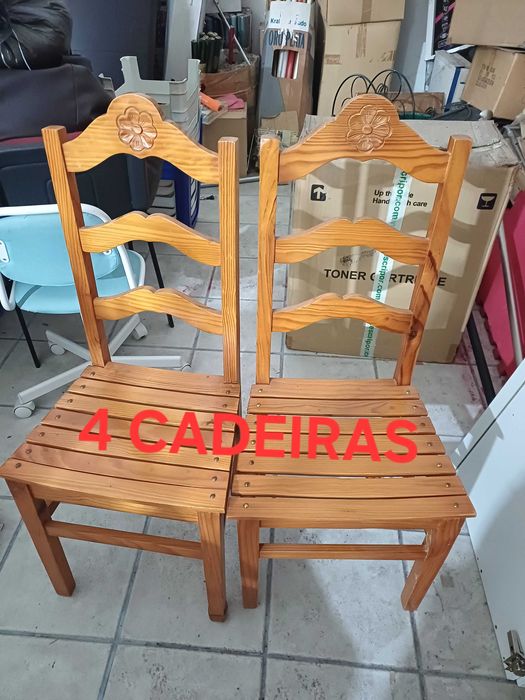 Mesa de cozinha + 4 cadeiras