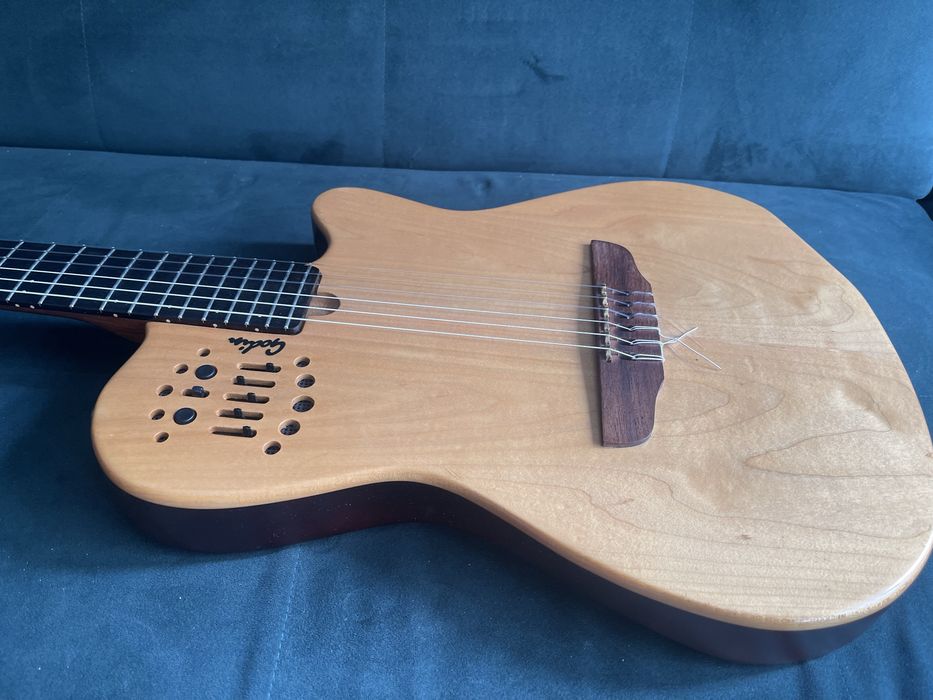 Godin multiac nylon