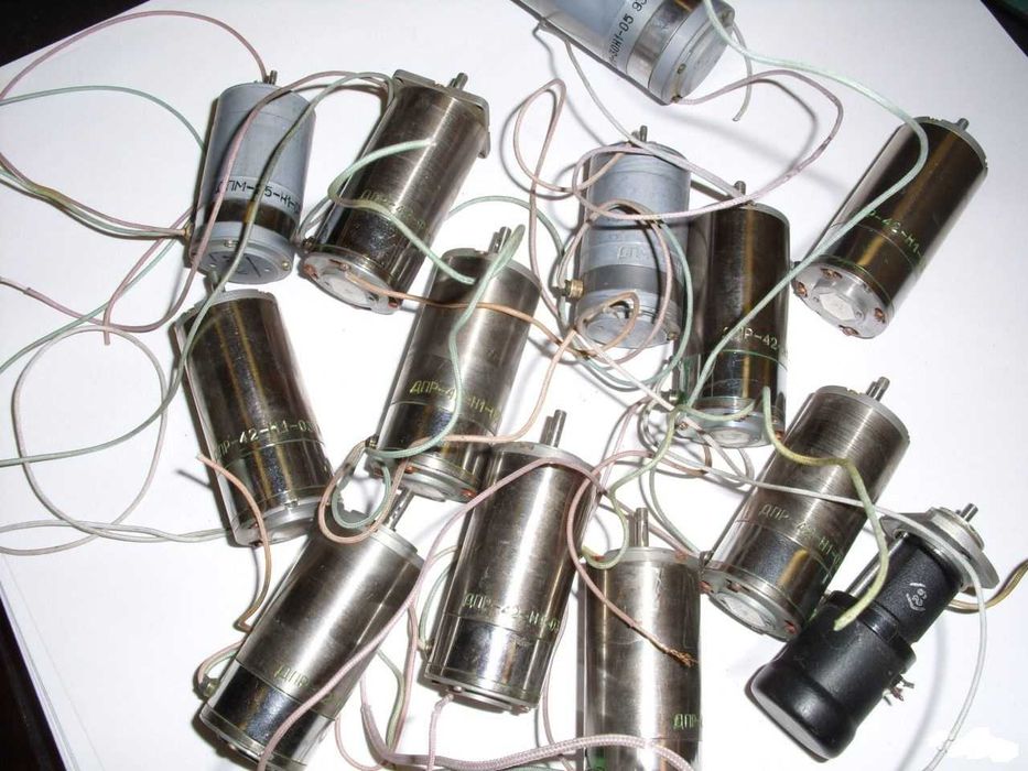 Электродвигатели коллекторные ДПР, ДПМ, двигатель постоянного тока: 215 ...