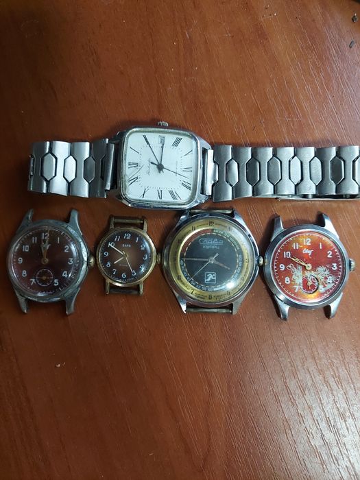 Годинники вінтажнв