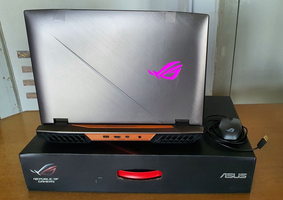 Asus ROG Chimera G703GS- Intel i7_GTX 1070_16GB RAM - Portátil Gamer