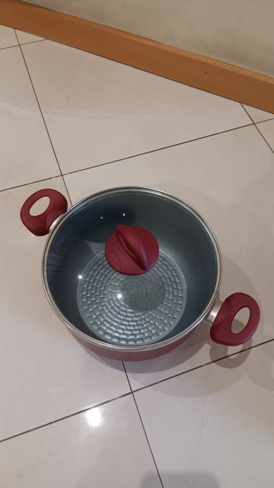 Conjunto de  4 tachos em bom estado