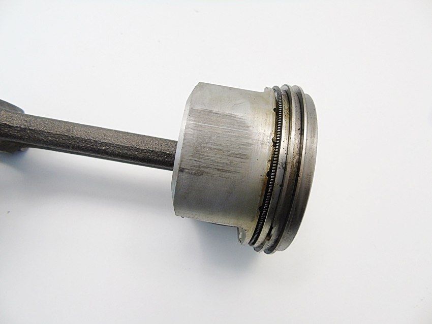 Tłok Korbowód 1.2 8V Punto 2 Panda Palio Ypsilon Strada 7768966