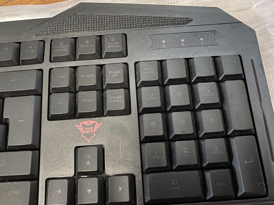 Teclado gamer com RGB426430415955578882