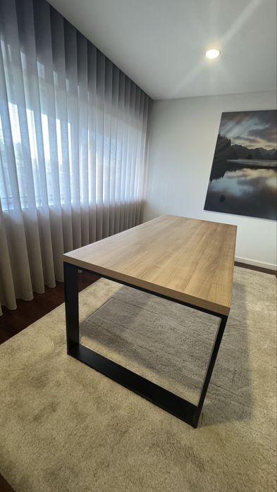 Mesa sala ou cozinha madeira castanha